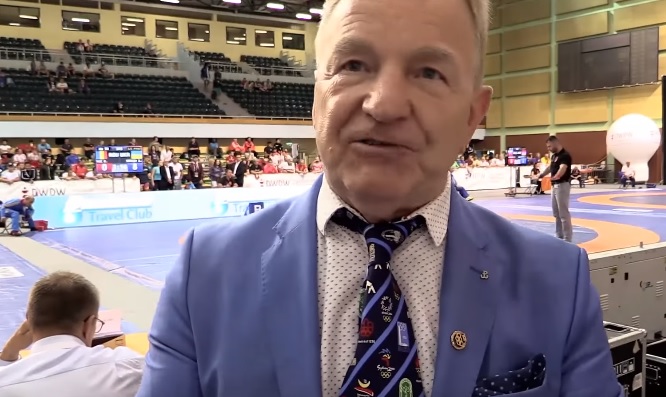 Andrzej Supron – zostań w domu i pogoń wirusa