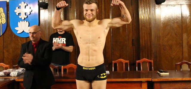 EXTREME FIGHT CAGE 8: PIOTR MRÓZ UDANIE WRÓCIŁ