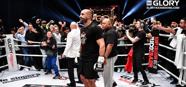 GLORY: BADR HARI PODPISUJE NOWY KONTRAKT