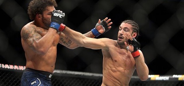 UFC: CZTERECH ZAWODNIKÓW ZWOLNIONYCH