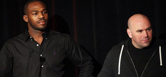 UFC: JONES W WADZE CIĘŻKIEJ, BŁACHOWICZ POCZEKA