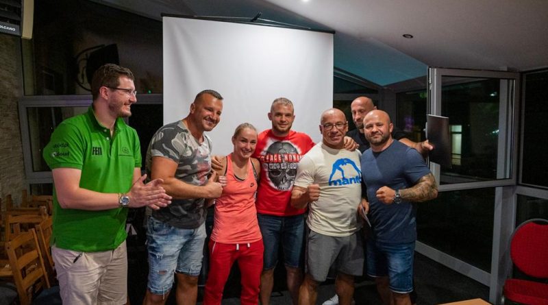FEN Summer Camp: 2 szczęśliwców podpisało kontrakty z FEN