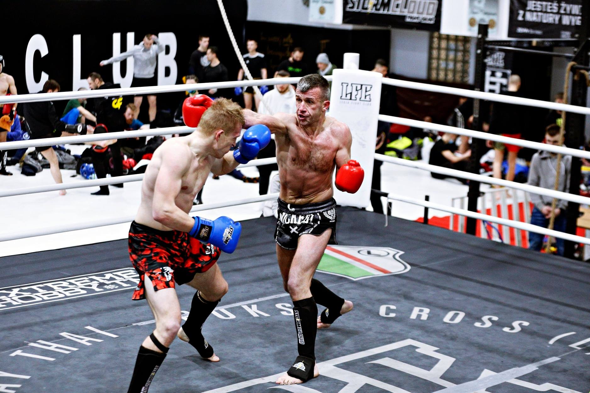 Kickboxerska rywalizacja w Poznaniu, Warszawie, Krakowie, Jaworznie, Wołowie.