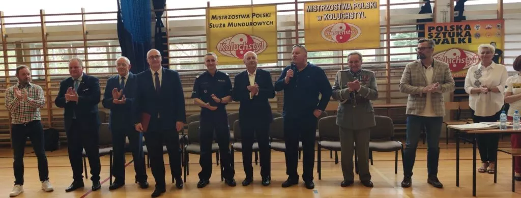 Pierwsze, Historyczne MP W Koluchstyl Służb Mundurowych