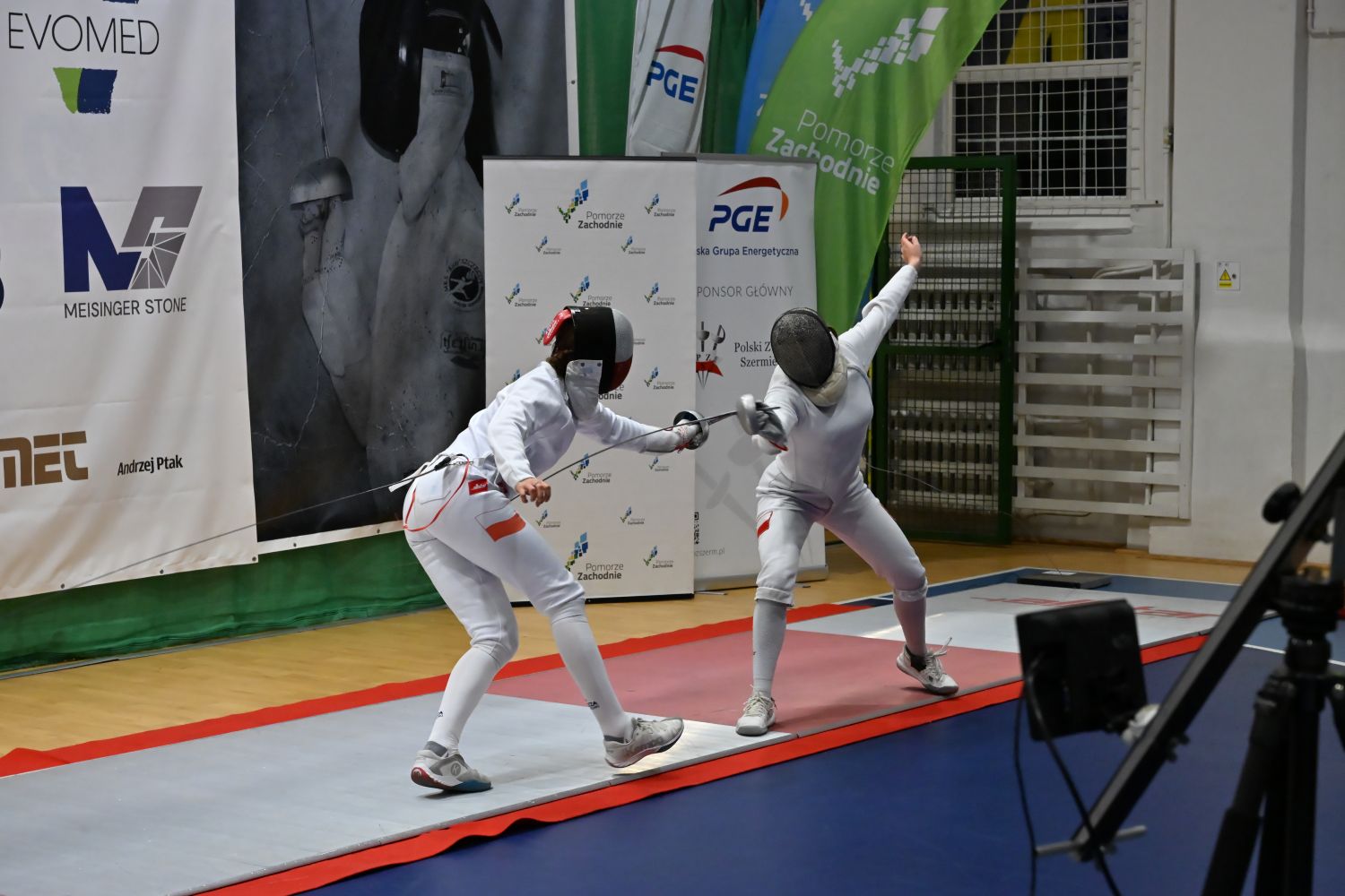 Zofia Janelli i Szymon Wojciechowski liderami PGE Tour w szpadzie